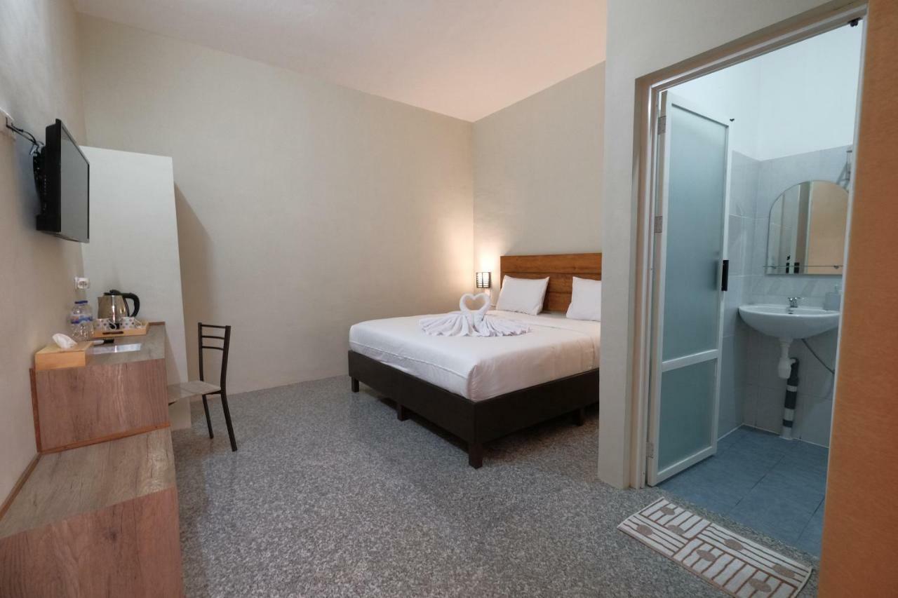 Ketapang  Harmoni Guest House Banyuwangi מראה חיצוני תמונה